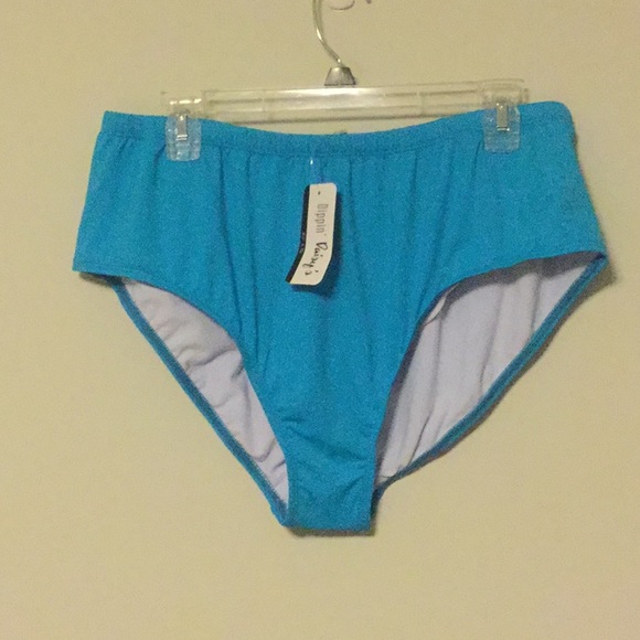 Swim suit - Picture 3 of 6